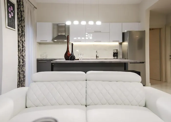 Erythrina #colony_deluxe_suite سالونيك